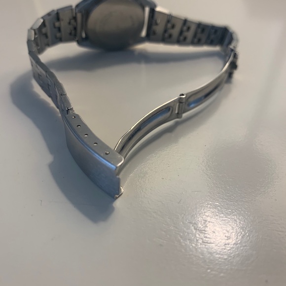 TIMEX Women’s watch—gently loved - Picture 4 of 5